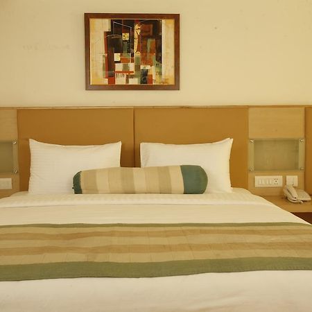 Mango Hotels, Samed Agra Agra  Kültér fotó