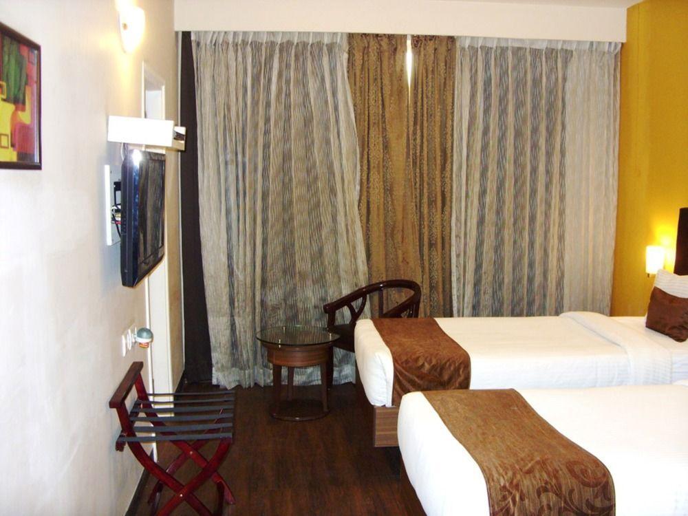 Mango Hotels, Samed Agra Agra  Kültér fotó